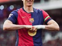 开云体育下载-莱万突破单赛季进球纪录，巴萨止步八强的简单介绍