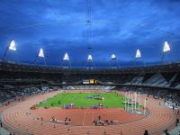 开云体育在线-雷霆击败公牛，但德甲争冠战才是焦点？体育周末的双重奏