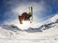 开云APP-上海队争冠战，杰伦·格林攻防转换核心，力克深圳队