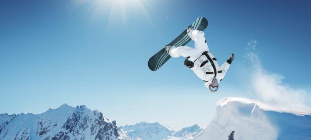 开云官网-格列兹曼的魔法与哥伦比亚的险棋，一场定义足球之美的胜利