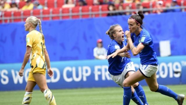 塞尔维亚队在女足赛场闯出一片天