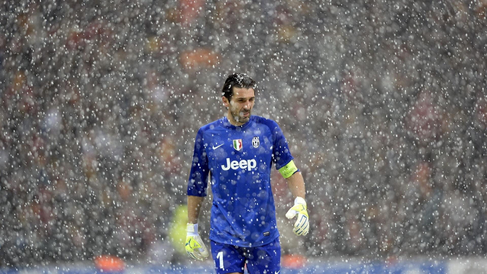 绝杀时刻的孤勇与担当,从波兰足球到林高远,扛起全队的英雄叙事